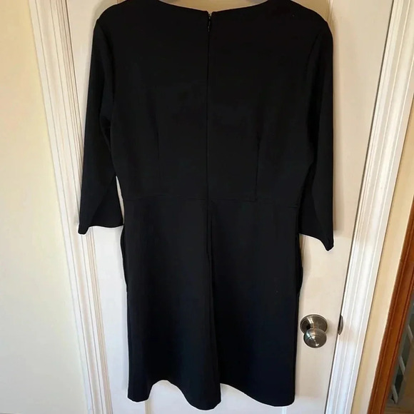 Talbots Stretchy Knit Dress Women’s Size 8 Solid Black Pockets Fit and Flare - Picture 4 of 17